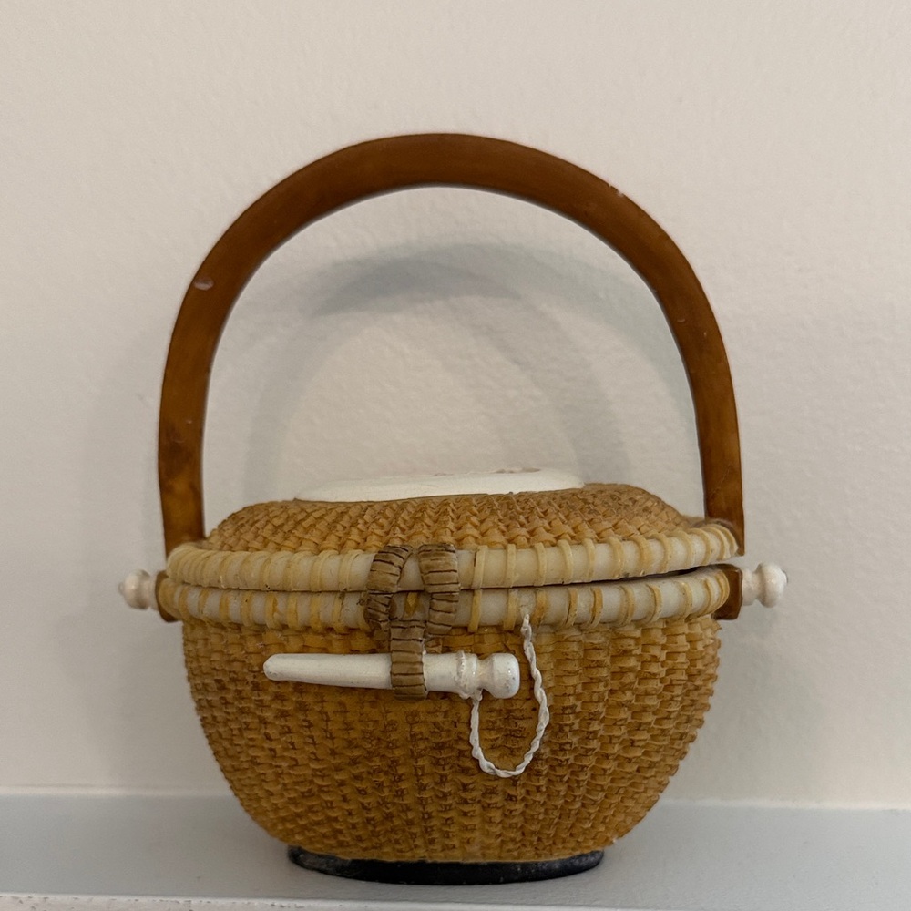Nantucket Basket Trinket Box
